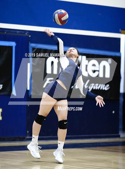 Thumbnail 3 in  Elizabeth vs University (CIF LACS D11 Final) photogallery.