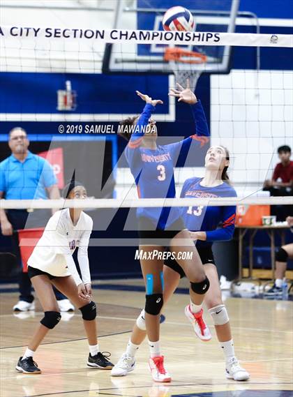 Thumbnail 1 in  Elizabeth vs University (CIF LACS D11 Final) photogallery.