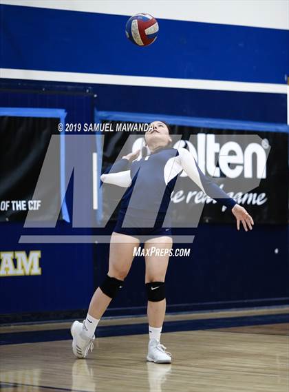 Thumbnail 2 in  Elizabeth vs University (CIF LACS D11 Final) photogallery.