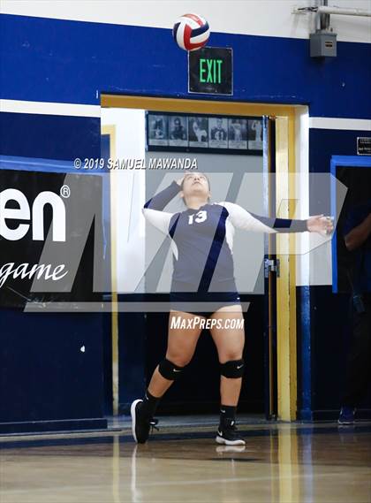 Thumbnail 2 in  Elizabeth vs University (CIF LACS D11 Final) photogallery.