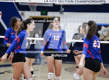 Thumbnail 3 in  Elizabeth vs University (CIF LACS D11 Final) photogallery.