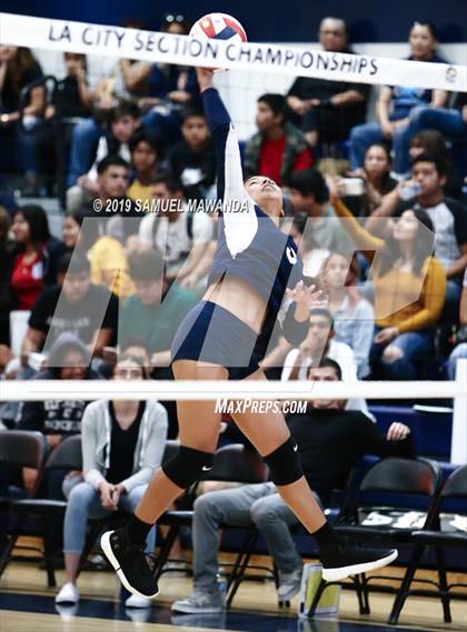 Thumbnail 2 in  Elizabeth vs University (CIF LACS D11 Final) photogallery.