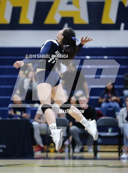 Thumbnail 3 in  Elizabeth vs University (CIF LACS D11 Final) photogallery.