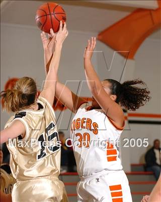Thumbnail 1 in Pioneer vs. Roseville (Tiger Challenge) photogallery.