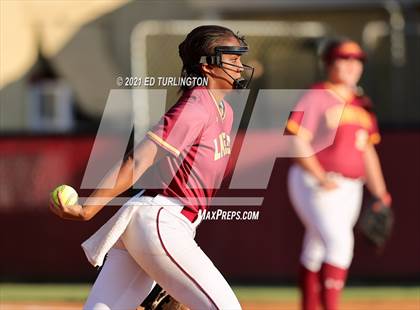 Thumbnail 3 in Lassiter vs. Glynn Academy photogallery.