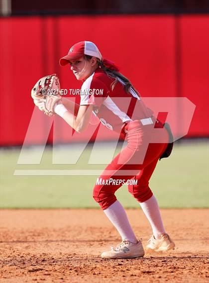 Thumbnail 3 in Lassiter vs. Glynn Academy photogallery.