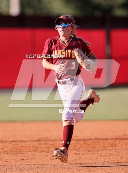 Thumbnail 2 in Lassiter vs. Glynn Academy photogallery.