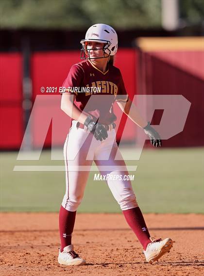 Thumbnail 2 in Lassiter vs. Glynn Academy photogallery.
