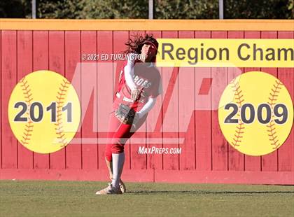Thumbnail 3 in Lassiter vs. Glynn Academy photogallery.