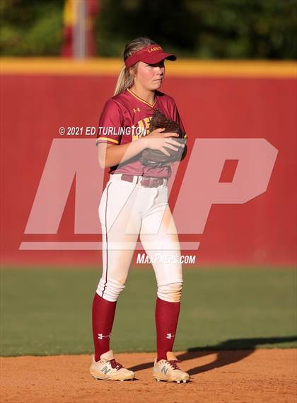 Thumbnail 2 in Lassiter vs. Glynn Academy photogallery.