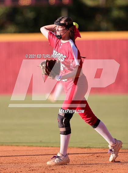 Thumbnail 3 in Lassiter vs. Glynn Academy photogallery.