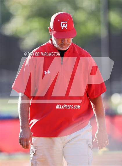 Thumbnail 2 in Lassiter vs. Glynn Academy photogallery.