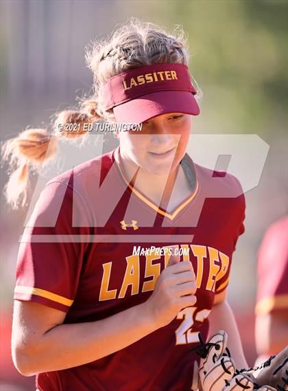 Thumbnail 2 in Lassiter vs. Glynn Academy photogallery.