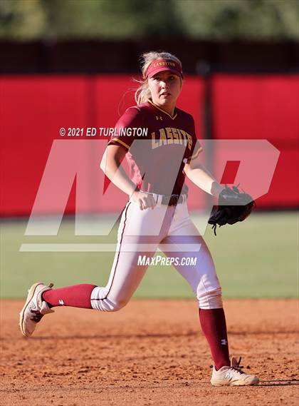 Thumbnail 3 in Lassiter vs. Glynn Academy photogallery.