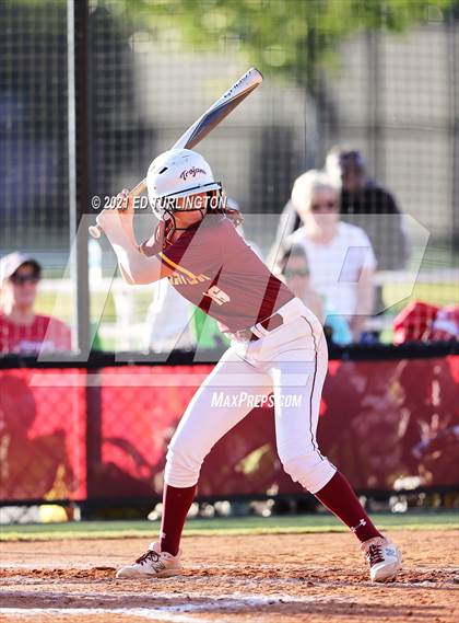 Thumbnail 3 in Lassiter vs. Glynn Academy photogallery.