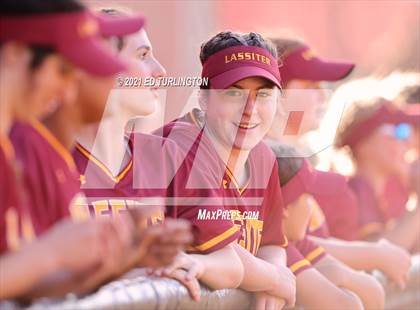 Thumbnail 3 in Lassiter vs. Glynn Academy photogallery.