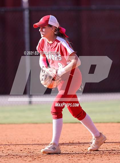 Thumbnail 2 in Lassiter vs. Glynn Academy photogallery.