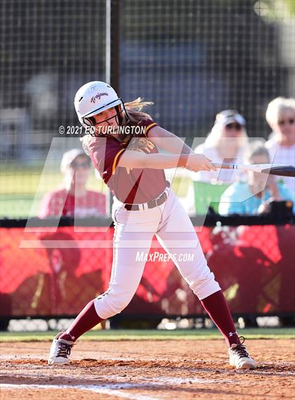 Thumbnail 2 in Lassiter vs. Glynn Academy photogallery.