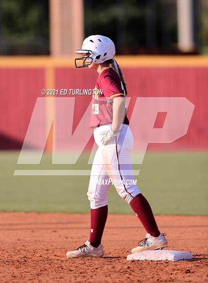 Thumbnail 3 in Lassiter vs. Glynn Academy photogallery.