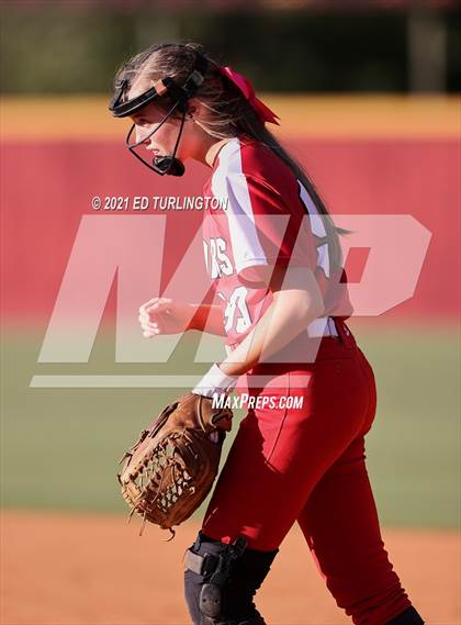 Thumbnail 3 in Lassiter vs. Glynn Academy photogallery.