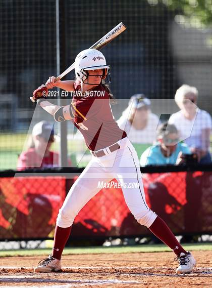 Thumbnail 1 in Lassiter vs. Glynn Academy photogallery.