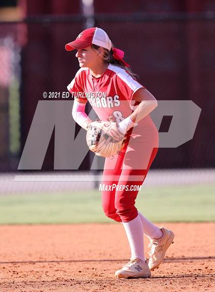 Thumbnail 3 in Lassiter vs. Glynn Academy photogallery.