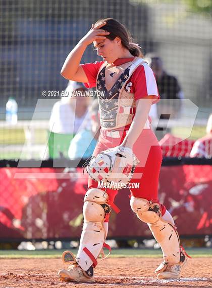 Thumbnail 2 in Lassiter vs. Glynn Academy photogallery.