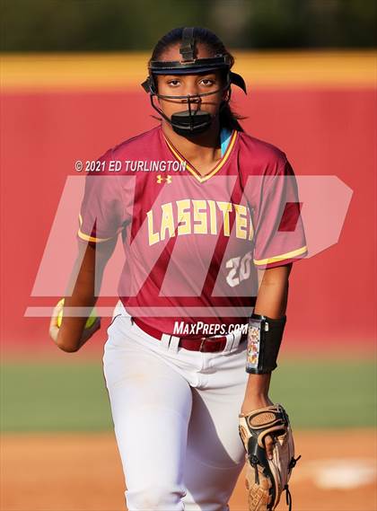 Thumbnail 1 in Lassiter vs. Glynn Academy photogallery.