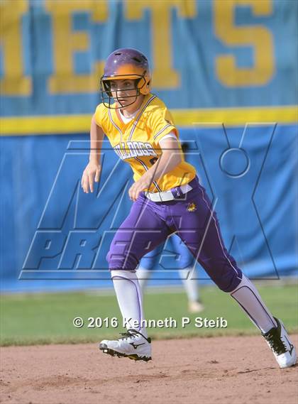Thumbnail 2 in Lutcher vs East Ascension (SCC Jamboree) photogallery.
