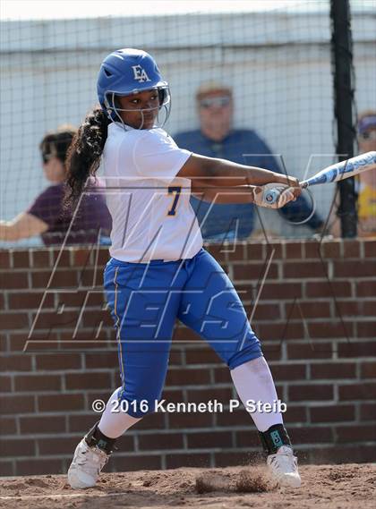 Thumbnail 2 in Lutcher vs East Ascension (SCC Jamboree) photogallery.