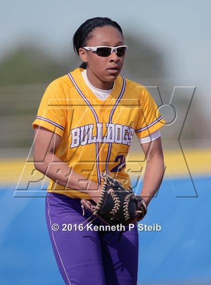 Thumbnail 2 in Lutcher vs East Ascension (SCC Jamboree) photogallery.