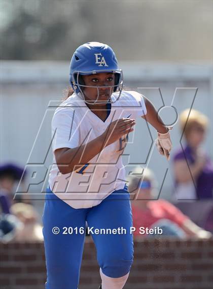 Thumbnail 3 in Lutcher vs East Ascension (SCC Jamboree) photogallery.