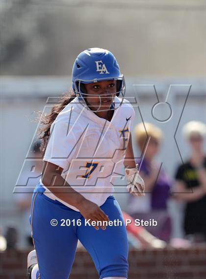 Thumbnail 1 in Lutcher vs East Ascension (SCC Jamboree) photogallery.