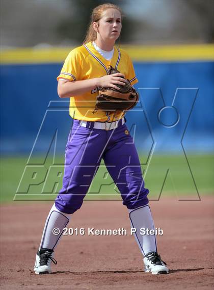 Thumbnail 3 in Lutcher vs East Ascension (SCC Jamboree) photogallery.