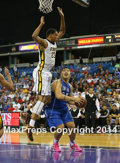 Thumbnail 1 in Bishop O'Dowd vs. Capital Christian (CIF NorCal Regional Open Division Final) photogallery.
