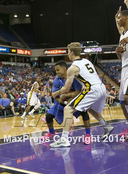 Thumbnail 1 in Bishop O'Dowd vs. Capital Christian (CIF NorCal Regional Open Division Final) photogallery.