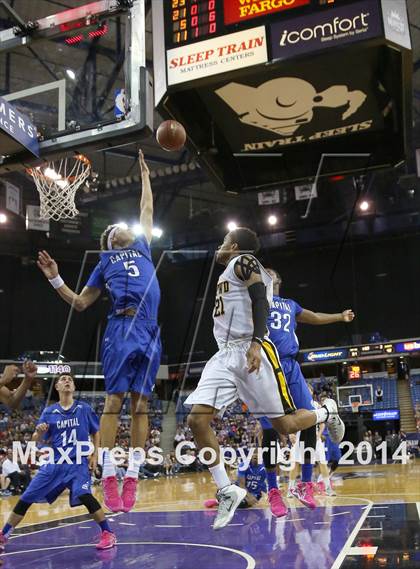 Thumbnail 1 in Bishop O'Dowd vs. Capital Christian (CIF NorCal Regional Open Division Final) photogallery.