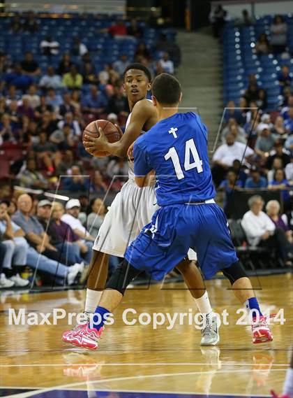Thumbnail 2 in Bishop O'Dowd vs. Capital Christian (CIF NorCal Regional Open Division Final) photogallery.