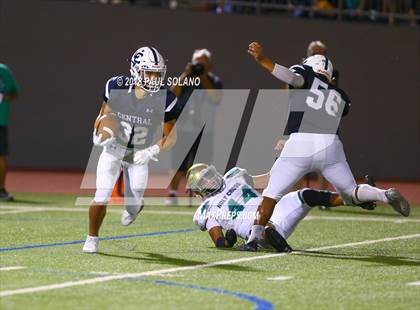 Thumbnail 1 in Central Catholic @ Holy Cross photogallery.