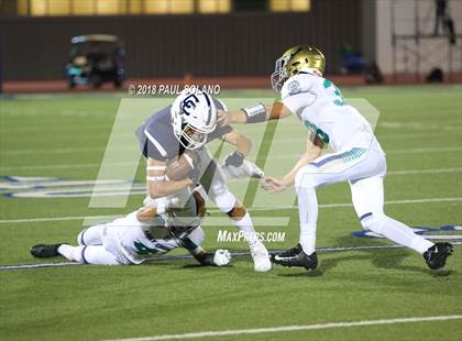 Thumbnail 1 in Central Catholic @ Holy Cross photogallery.