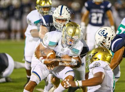 Thumbnail 1 in Central Catholic @ Holy Cross photogallery.