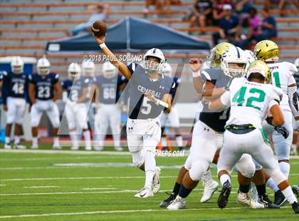 Thumbnail 1 in Central Catholic @ Holy Cross photogallery.