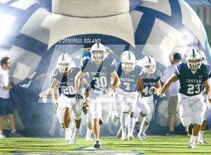 Thumbnail 3 in Central Catholic @ Holy Cross photogallery.