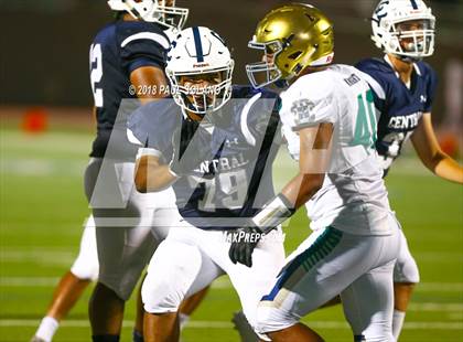 Thumbnail 3 in Central Catholic @ Holy Cross photogallery.