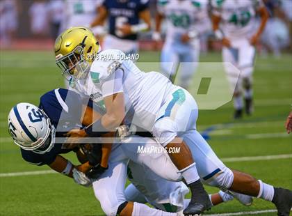 Thumbnail 3 in Central Catholic @ Holy Cross photogallery.