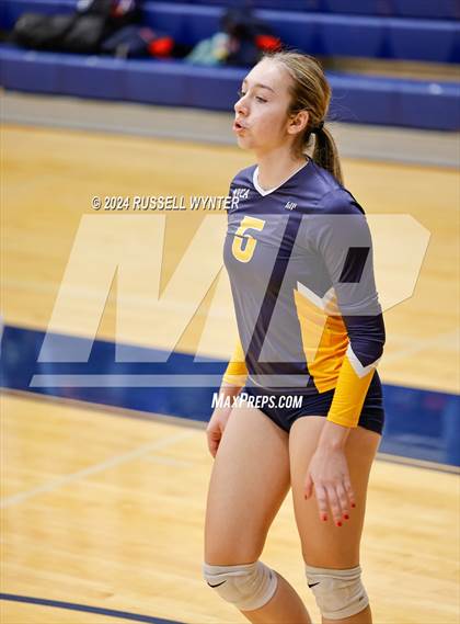Thumbnail 3 in North Valley Christian Academy vs. Madison Highland Prep photogallery.