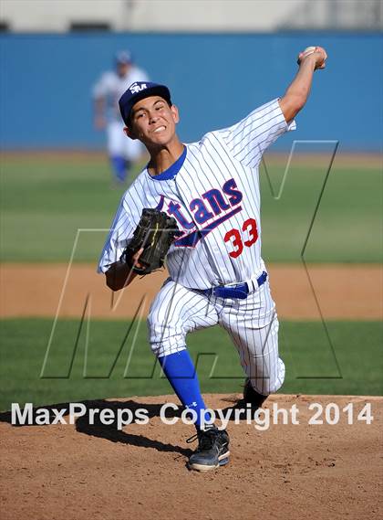 Thumbnail 3 in Oaks Christian vs. San Marino (CIF-SS D4 Second Round Playoff) photogallery.