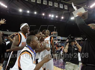 Thumbnail 3 in Dominguez vs. McClymonds (CIF State D1 Final) photogallery.
