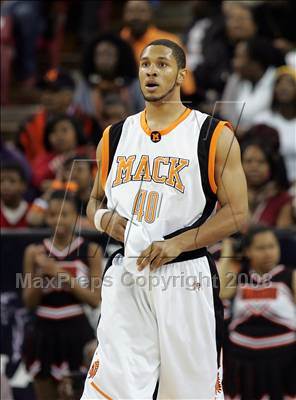 Thumbnail 3 in Dominguez vs. McClymonds (CIF State D1 Final) photogallery.