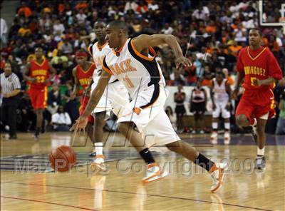 Thumbnail 3 in Dominguez vs. McClymonds (CIF State D1 Final) photogallery.